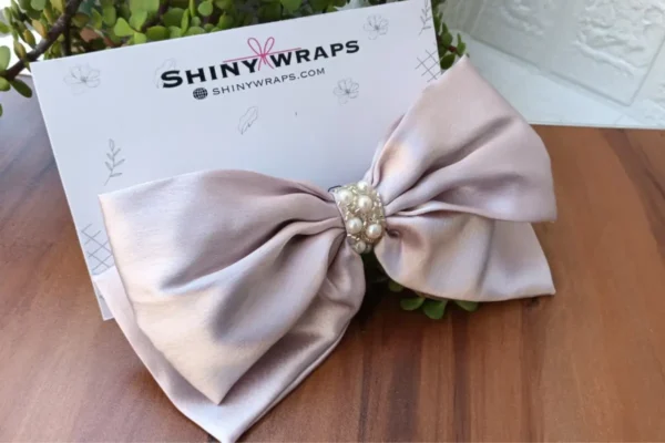 Misty Rose Pink Pearl Bow Clip